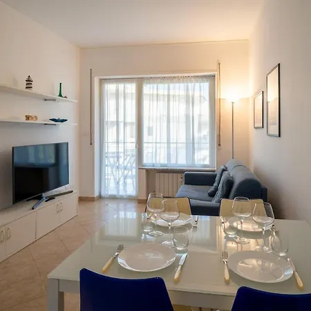 Pleiadi - Two Bedroom With Terrace شقة
