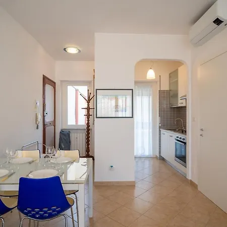 Pleiadi - Two Bedroom With Terrace شقة سانريمو